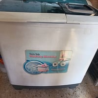 غسالة الحافظ حجم كبير استعمال قليل جدا السعر 200 وبي مجال شوية مكاني س...