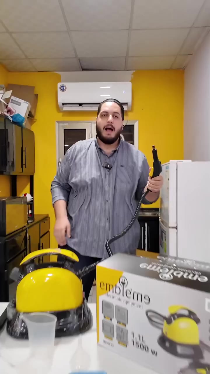 منظفة بخارية كبيرة من امبليوم
السعر 90الف 
الاستخدامات:

توفر تنظيف عميق مع نفث بخار قوي, تنظف وتطهر وتزيل الشحوم بدون مواد كيميائية أو منظفات

مناسبة لأنابيب المياه والمرايا والبلاط و لجميع الأسطح المقاومة للبخار: الزجاج ، السيراميك ، الحجر ، المعدن ، المينا...الخ

ايضاً مناسبة للمفروشات و المنسوجات

تنظف حتى المناطق التي يصعب الوصول إليها وتزيل الأوساخ تمامًا

صغيرة ومفيدة وسهلة التخزين

الميزات:

تصميم عملي سهل الاستخدام وخفيف الوزن

ذو جودة عالية في قوة تدفق البخار

بخار يصل الى 40 جم الدقيقة مع قوة بخار 4 بار

تحتوي على صمام أمان و نظام حماية من الحرارة المفرطة

7 قطع مختلفة الاستخدام تسهل عملية التنظيف

الطاقة: 1500واط

خزان ماء بسعة: 1.1 لتر

طول الخرطوم:1 متر

طول السلك الكهربائي: 3 متر

أبعاد الجهاز: الارتفاع 32  الطول 26 سم

ضمان لمدة سنة واحدة من تاريخ الشراء

الملاحظات:

لم يتم ذكر المنشا


**إذا كنت صاحب هذا الإعلان وتريد حذفه لأي سبب، رجاءا أرسل رسالة إلى الدعم الفني**