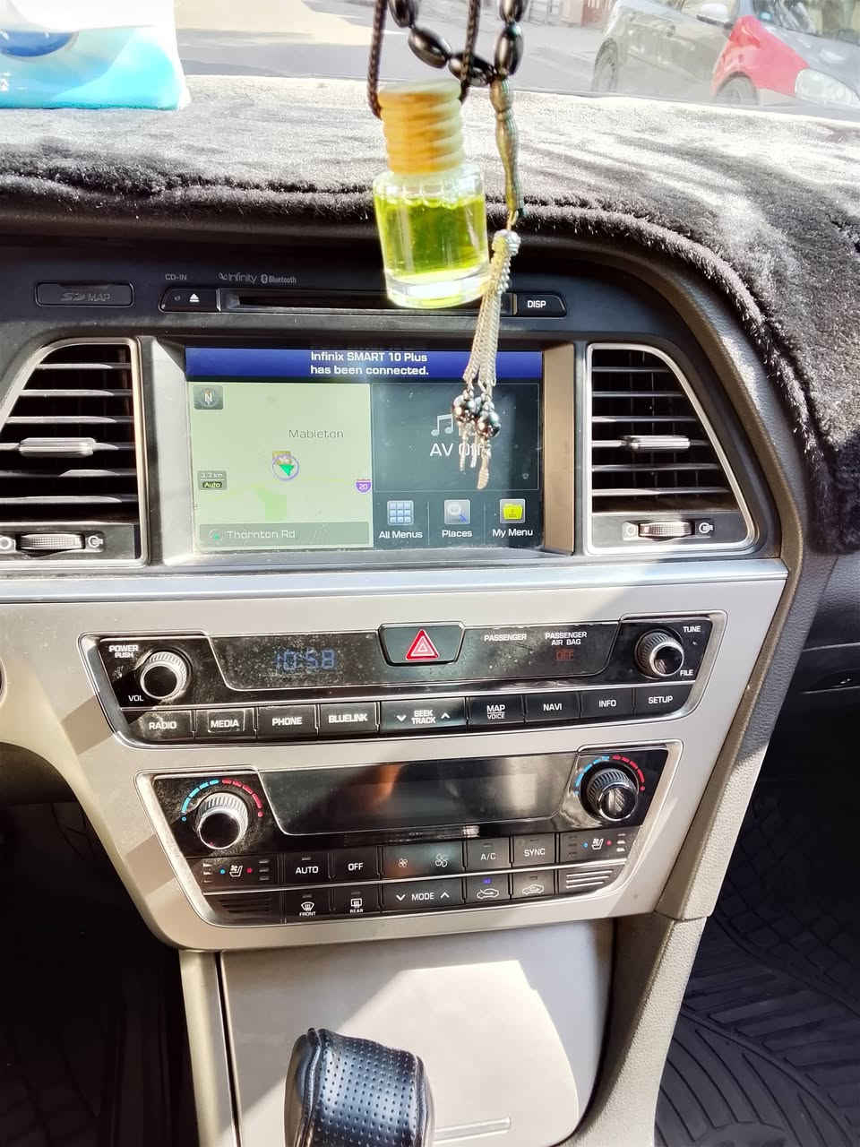 السلام عليكم سوناته موديل 2015 كامله مكمله سياره رزنه وارد امريكي سياره مكفوله عطلاات ما بيها سياره نضيفه 
تبريد تدفئه شغلات اي عطل ما بيها 
هاذا رقمي بي واتساب ***********
