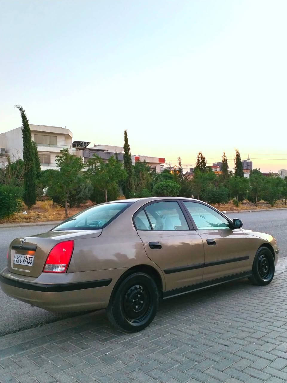 هوندا إلنترا موديل 2002، مواصفات خليجي، محرك 2.0، كير عادي، تبريد (مكيف) شغال. السيارة كلها باقية على وضع الشركة (بلاد)، مصبوغة عام (كامل) على نظافة بدون أي حادث أو ضربة، لغود وجاملوغات (أمام وخلف) كبس شركة. رقم السليمانية (رقم باريك)، السنوية جديدة لغاية 2030، الهزة (الفحص الدوري) جديدة. الكير والمحرك والتبريد والتحويل والوكالة والغرامات كلها بشرط الفحص.
الموقع: السليمانية.
السعر: 62 ورقة (دفتر) وبيه مجال قليل.
***********
***********

