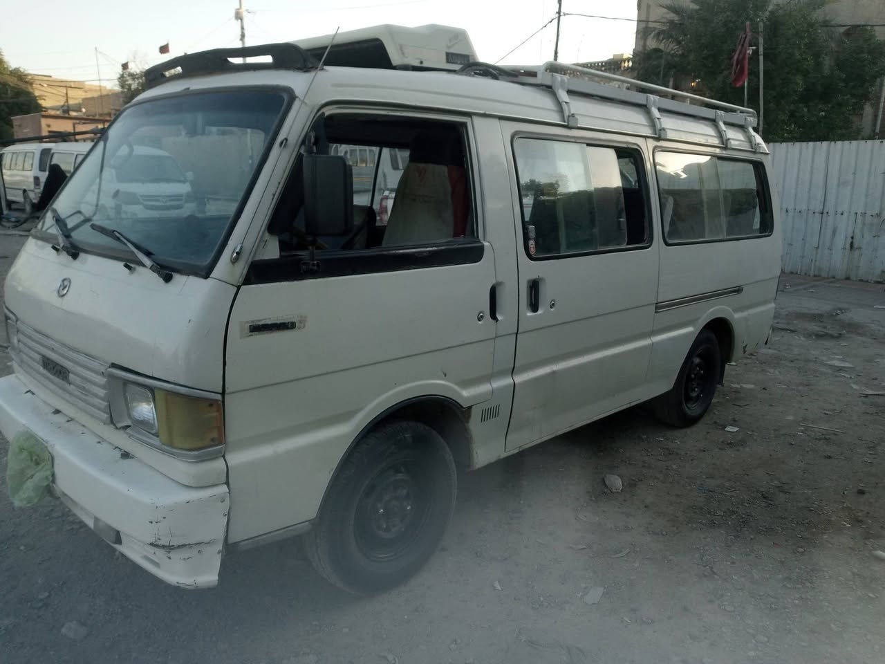 مازدا للبيع موديل ٩٦ مكينه ونجي ديلكو كير اوتوماتيك رقم بغداد الماني السعر ٣٥ مع مجال بسيط هاتف ***********
