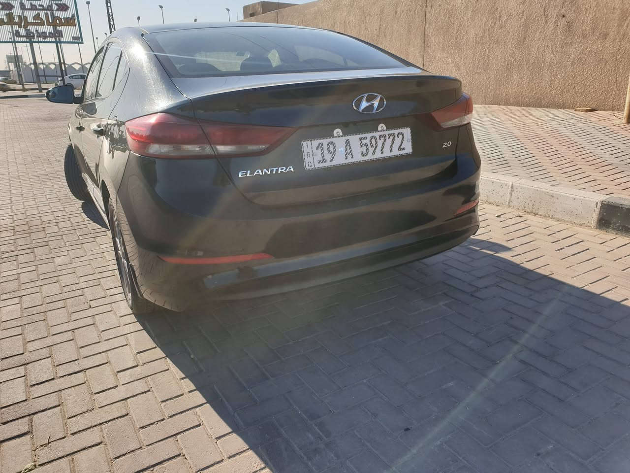 السلام عليكم
النترا 2018 خليجي رقم كربلاء الدولي ب اسمي تحويل ثاني يوم سنويه لل2030 هزه جديده 
كير ومكينه  2000 ع وضع الشركه
 برغي ما مفتوح بيهن كفاله
تبريد ثلج شركه + تدفئه
حداديه جديده 
باتري جديد 
مواصفات نص فول
اشاير ب المري
قطعتين تبريد
حساسات خلفيه
حساس اطارات
شاشة اعطال
شاشه كبيره تدعم كار بلي بلاديه + كامره دواره
فول تحكم ستيرن
داخل لونين عسلي + اسود
لايت عدسه
تخم ويل كب كروم
بلاجكتورات ثلجي + اشاره
وباقي المواصفات المعروفه
السياره بيه بنيد مبدل اثر ضربه سطحيه بدون دواخل وبيه دور الجاملغ خلفي ايمن فقط الدور مالته صبغ والباقي مكفول 
مكان السياره كربلاء ( السعر 130 ) وماكو 18 خليجي بهيج سعر  جاهزه من كل النواحي مال جناي وب الخير ع الياخذه
***********
