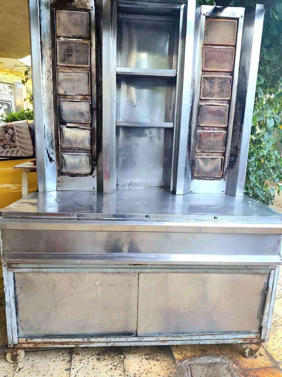شوايه شاورما 6شموع ستانلس ستيل للبيع نظيفة جدا تحتوي على ٢ شيش مع ستاند العنوان بابل الشراي يتفضل خاص


**إذا كنت صاحب هذا الإعلان وتريد حذفه لأي سبب، رجاءا أرسل رسالة إلى الدعم الفني**