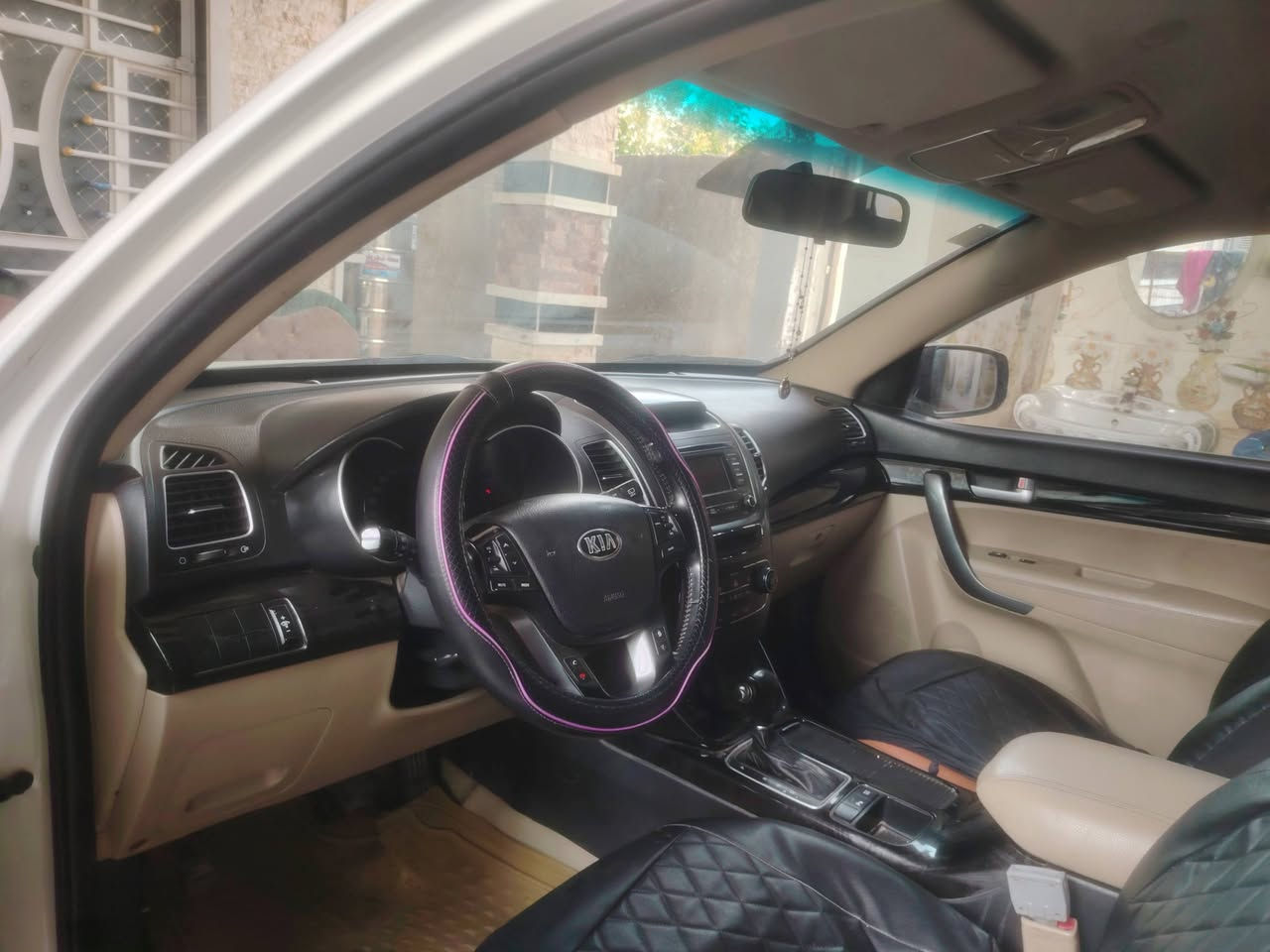 سورنتوا ١٥ مكفولة كفالة عامة من الدعامية للداعمية كير مكينة مكفول فول عدا البونراما كشن جلد لد داخلي ٣قطع تبريد رقم بغداد السعر ٢٠٥ وبيها مجال مكان السيارة شهربان للاستفسار الاتصال على الرقم ***********
