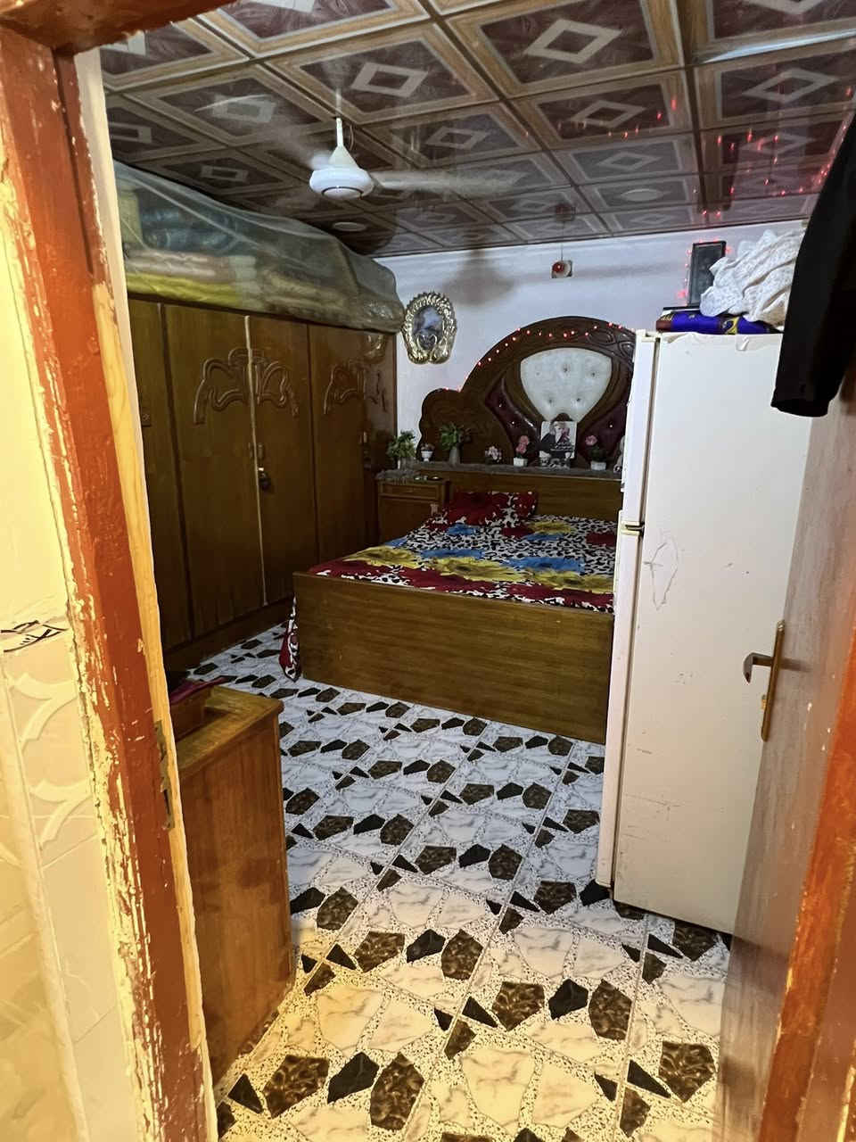 سلام عليكم مشتمل لبيع مساحته 130 مربع طابو صرف واجيه 12حله شارع 80قرب صيدليه النموذجيه لاستفسار على هذا الرقم ***********
