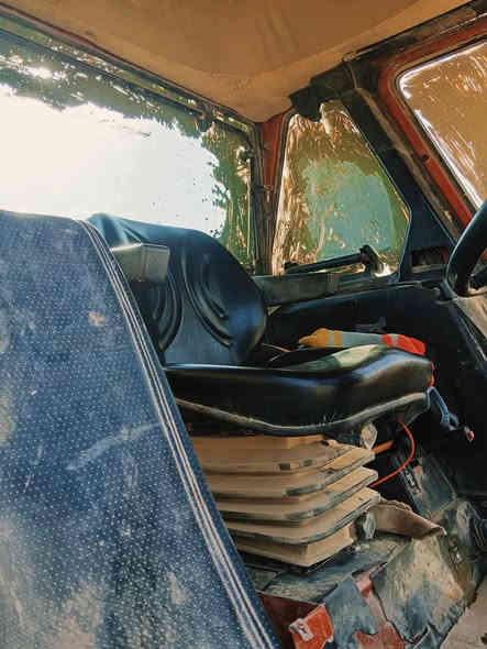 ياالله
للبيع فيات 160 مع المعدات 

فول مواصفات فول عادي يده عوجه موديل 98 

بدوون ومكفوله من العشائر والسرقة

المعدات(فدان البير خماسي حجم 18/دسك ناردي حجم28 موديل 24 /طابعة اوزدمان موديل 24 حجم 24/معدلان3 ونص متر)

السعر المطلوب 65 مليون والشراي يدلل

المكان/ميسان/قضاء علي الغربي

***********
