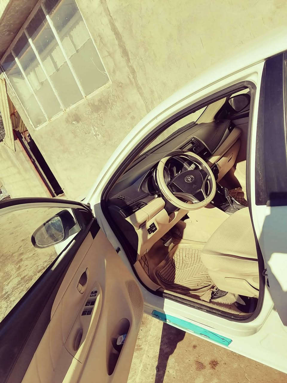 ئەم یارسە بۆ فرۆشتن نرخ 119 مۆدێل 2016 , سەنەوی تازەیە کێڕو مەکینە بەشەرت  مەکینە بچوکە کێڕ تۆماتیکە ئەی بی ئێسە جام کارە باییە ناو زەردە تەقەو ڕەقە بەشەرت بۆیاخی نییە دوو ساردی هەیە ) ژم :***********
