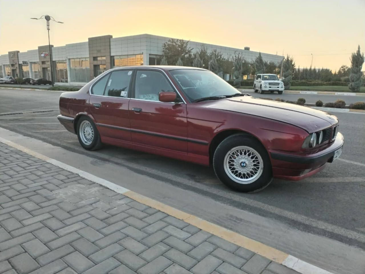 السلام عليكم بيئم 525 للبيع
سياره كير محرك حداديه تخم تاير كله جديد
سياره بيه ضربه بالخشم جاملغ امامي كد شبر
باقي كفاله عامه من كلشي تريد وكاله تريد مداور رقم أربيل
للاستفسار *********** مكاني ديوانية مركز
