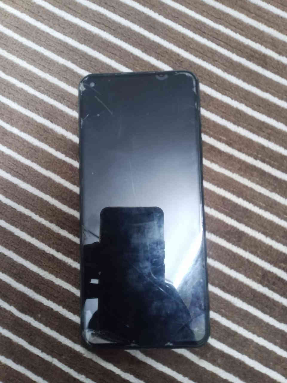 سلام عليكم مبايل للبيع السعر 60 وبي مجال مكاني هيت حي البكر قرب مدرست مطلع الفجر او امروس لا اتوجد علا فيس رقمي ***********
