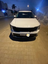 سورينتو • ٢٠٢٤ • ماشي ٥٠٠٠٠ كم