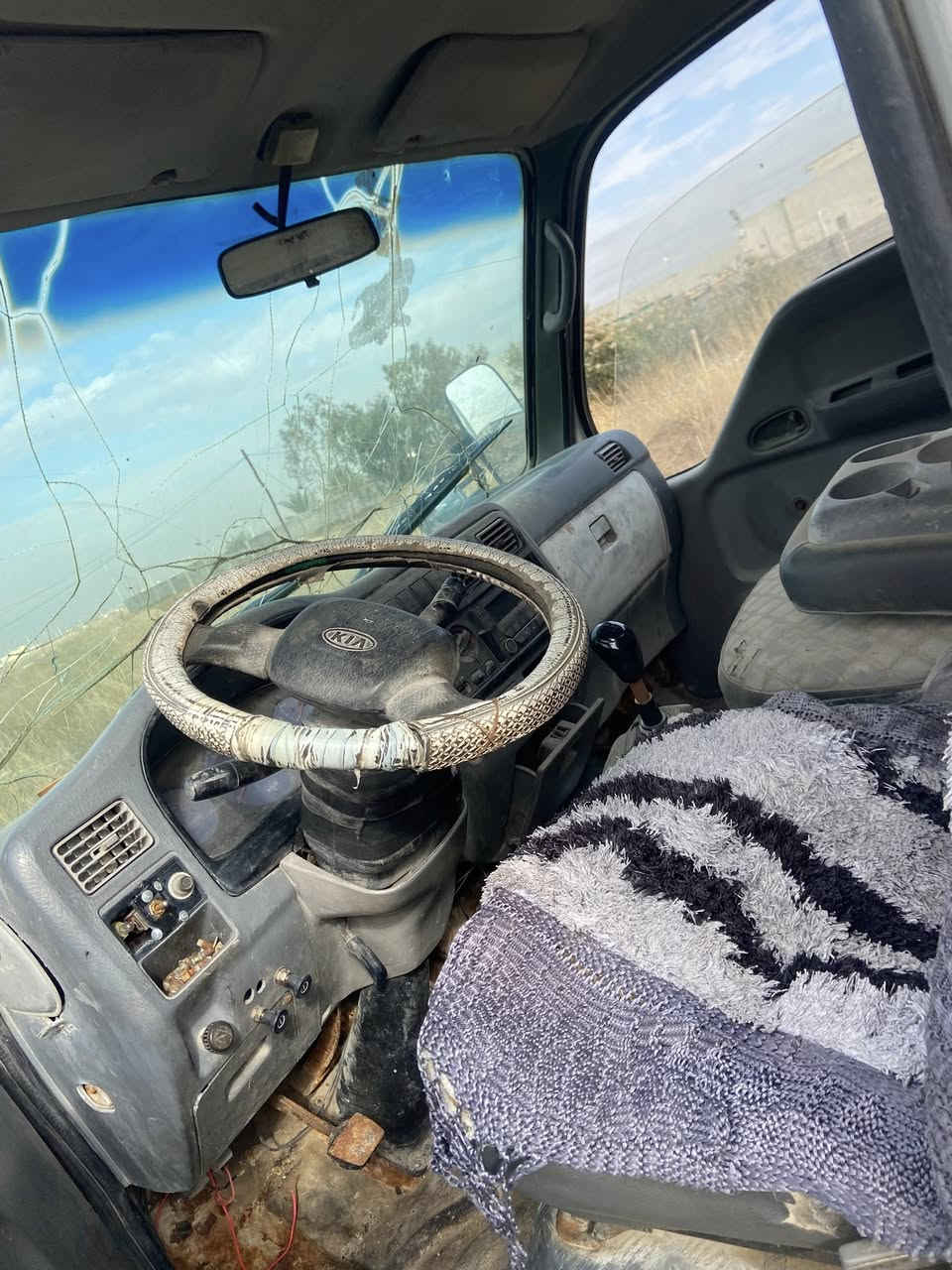 سلام عليكم كية فحل البيع موديل 2004 طول 4 و نص رقمهة ميسان اصفر تحويل موباشر السعر 40 بيهة مجال مكاني بغداد الشعب رقمي ***********
