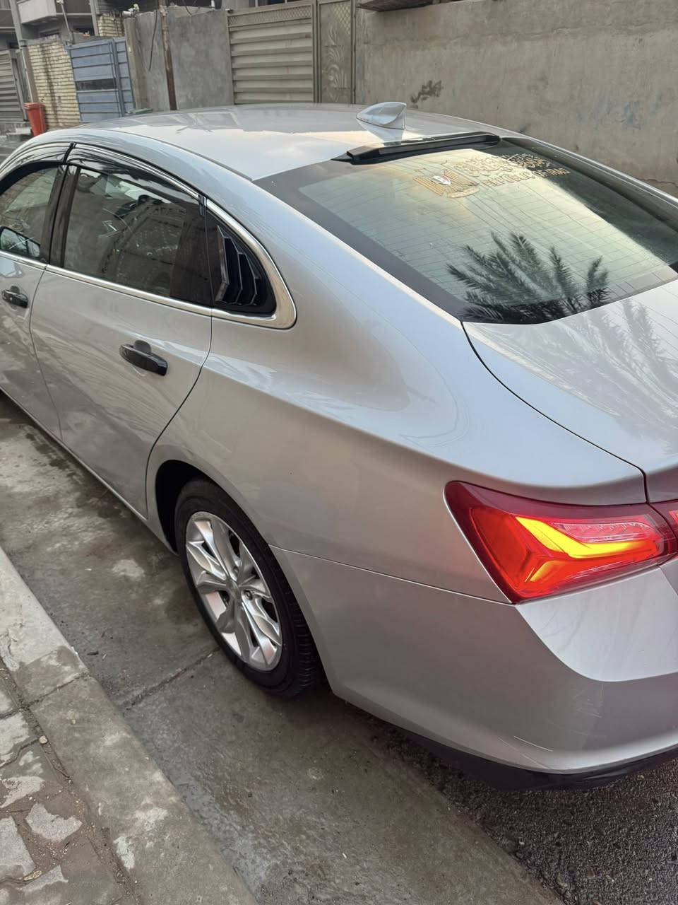 لبيع ماليبو Lt2020
السياره جاهزه ونظيفه جداً
المواصفات
• بصمه ابواب
- محرك 1500 توربو *
• كشنات تدفئه + كهرباء كشن السائق *
• تبريد قطعتين
Android Auto/car play- شاشه كبيره تدعم
*°Gps خرائط •
• كامره خلفيه 
• كروز مثبت سرعه
• شاشة ضبط واعطال بل دشبول
USP/ 12V /Tip C منافذ
امانع انزلاق •
حساس اطارات
Abs /دسك 4
السعر 110 

‭0776 364 9832‬
