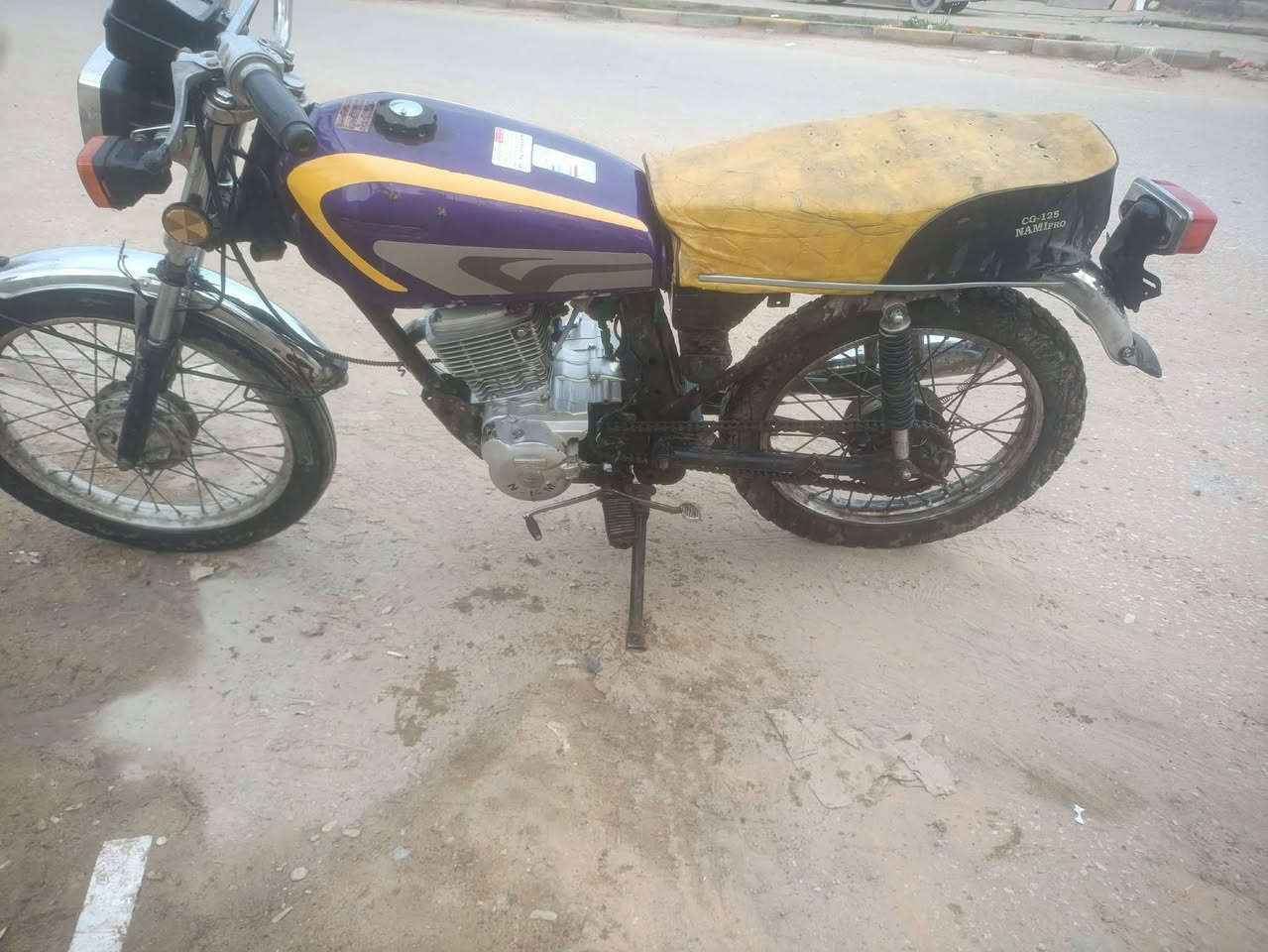 اعيد النشر بسبب وعود الكاذبه اربع كير كلك كلك مديل 21سعره 150قفل مكينه ناعمه خرسه مكان نجف حي جزيره ***********
