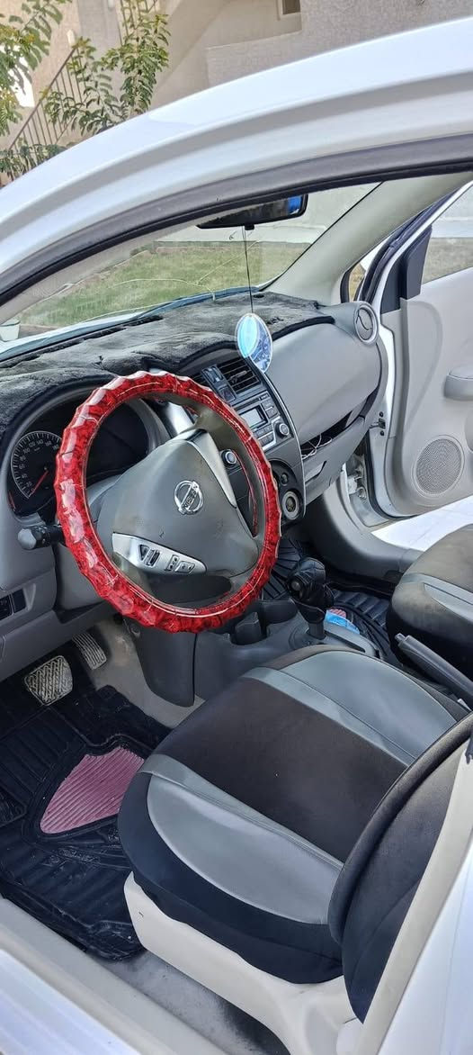 السلام عليكم 
*نيسان سني   2018 هندي بليته زركة 

*رقم بغداد....تحويل مباشر 

*بدون  صبغ  فقط بارد بسيط بلجاملغ الخلفي عكس السايق وتبديل الباب الخلفي 

*كير محرك حدادية بحالة الشركة  
*تخم تايرات جديد
*تبريد وتدفئه بحاله جيده
*السيارة ماشيه 237

*المكان :تكريت. الديوم

*السعر :102 وبي مجال قليل

*الاتصال بالرقم ***********
