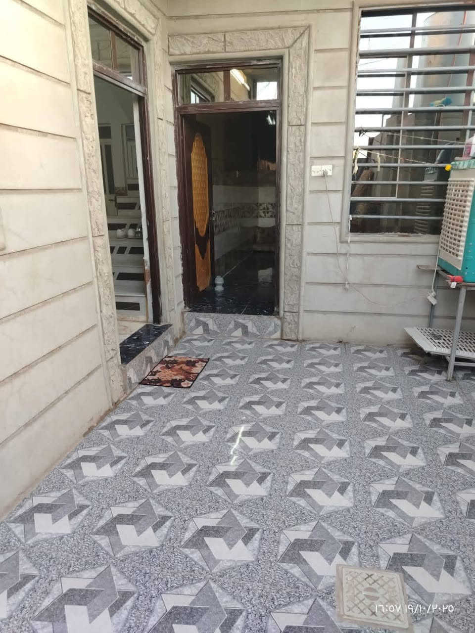 #عروض_مكتب_عـطـاء_الموصل

دار للبيع 

حي السماح  ال 24 شارع 15

المساحة 100 م واجهه 10 م ركن 

غرفتين نوم واستقبال ومطبخ ومشتملات  الطابق الثاني هيكل 

سند طابو الزهور 

خدمات// ماء //كهرباء //تبليط 

***********

***********

***********
