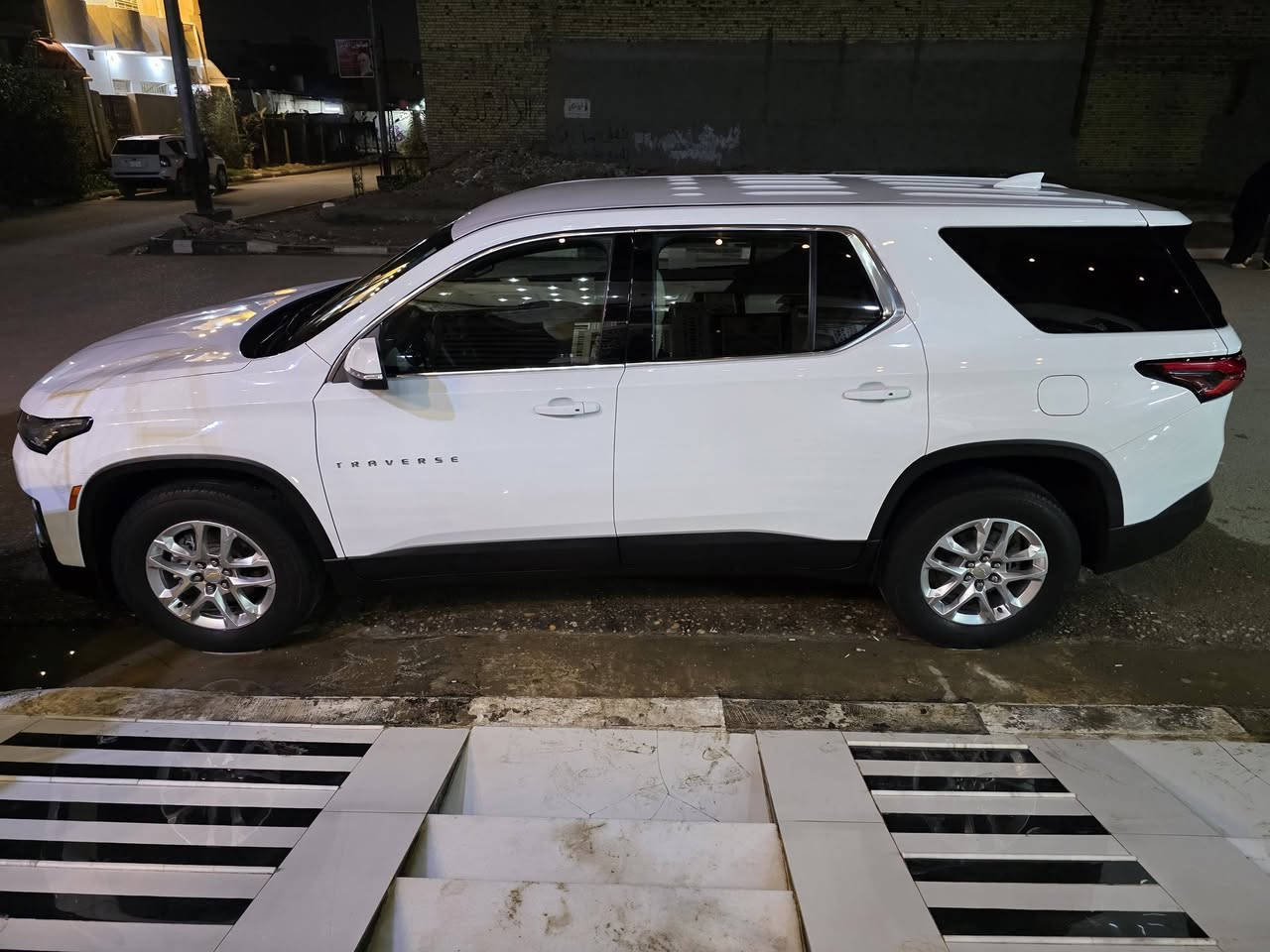 سلام عليكم ترافس ٢٢ رقم بغداد تحويل وين ميعجبك بسمي سنويه لل ٣٥ ماشيه ٧٠ مكفوله من الشخط ولرصعه ولتبديل كلهه بلاد بيهه ربع الجاملغ الخلفي حادثهه جدأ بصيط رقم *********** مكان سياره ميسان تصل ودلل
