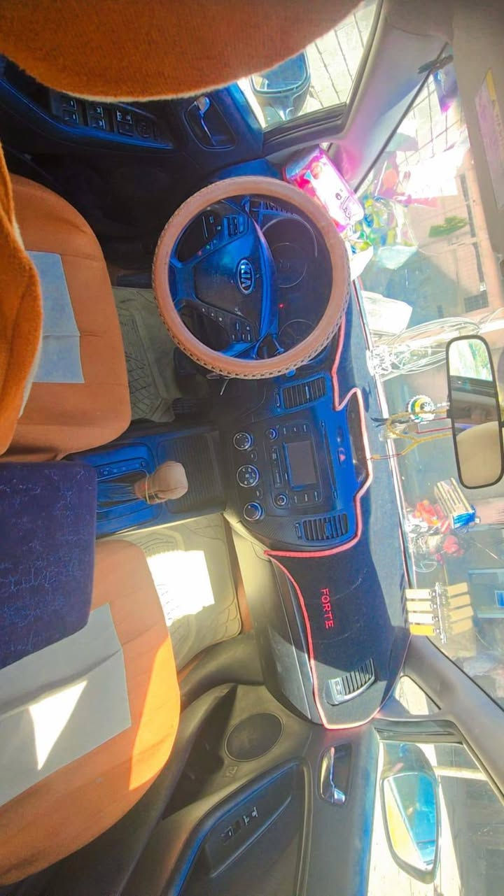 كيا فورتي موديل2014فول مواصفات  امريكي شفتات كشنات مثل موضح بالصوره فتحه هيترات بل كشنات مثبت سرعة  تحكم قياده شاير بل مري بيه هواي مواصفات عده البصمه كير محرك فوول  تخم تاير سياره جاهزه كل نقص مابيه مكاني ديالى بعقوبه سياره باسمي 
 ***********
