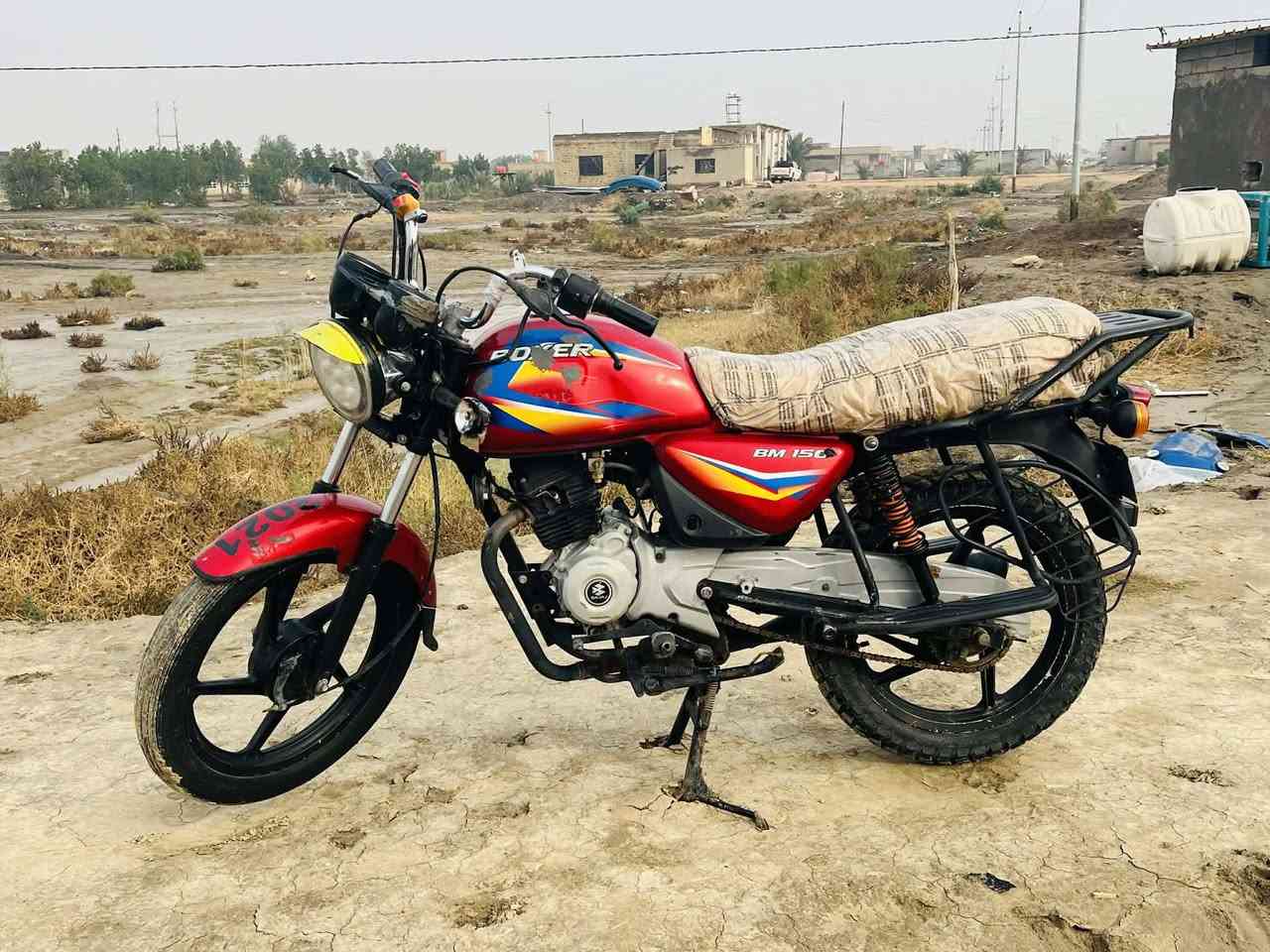 دراجه للبيع بوكسر كلك السعر خاص متواجد ماسنجر او مخابره رقم ***********
