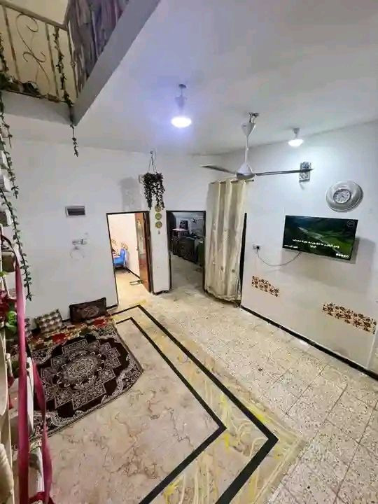 ‏اللهم صل على محمد وال محمد
بيت مستعجل 
 بيت للبيع حي الحكم 

مساحه 135 متر

يتكون من غرفتين وصاله ومطبخ وبراني 

‏قرب المستوصف

للاستفسار اتصال على الأرقام التاليه
***********

***********

***********

يباع نقد او مبادره للعنده استماره

بسعر 115 
 
مكتب الساعي للعقارات
العنوان سايدين حي الشرطه مقابيل أسواق الريتاج
