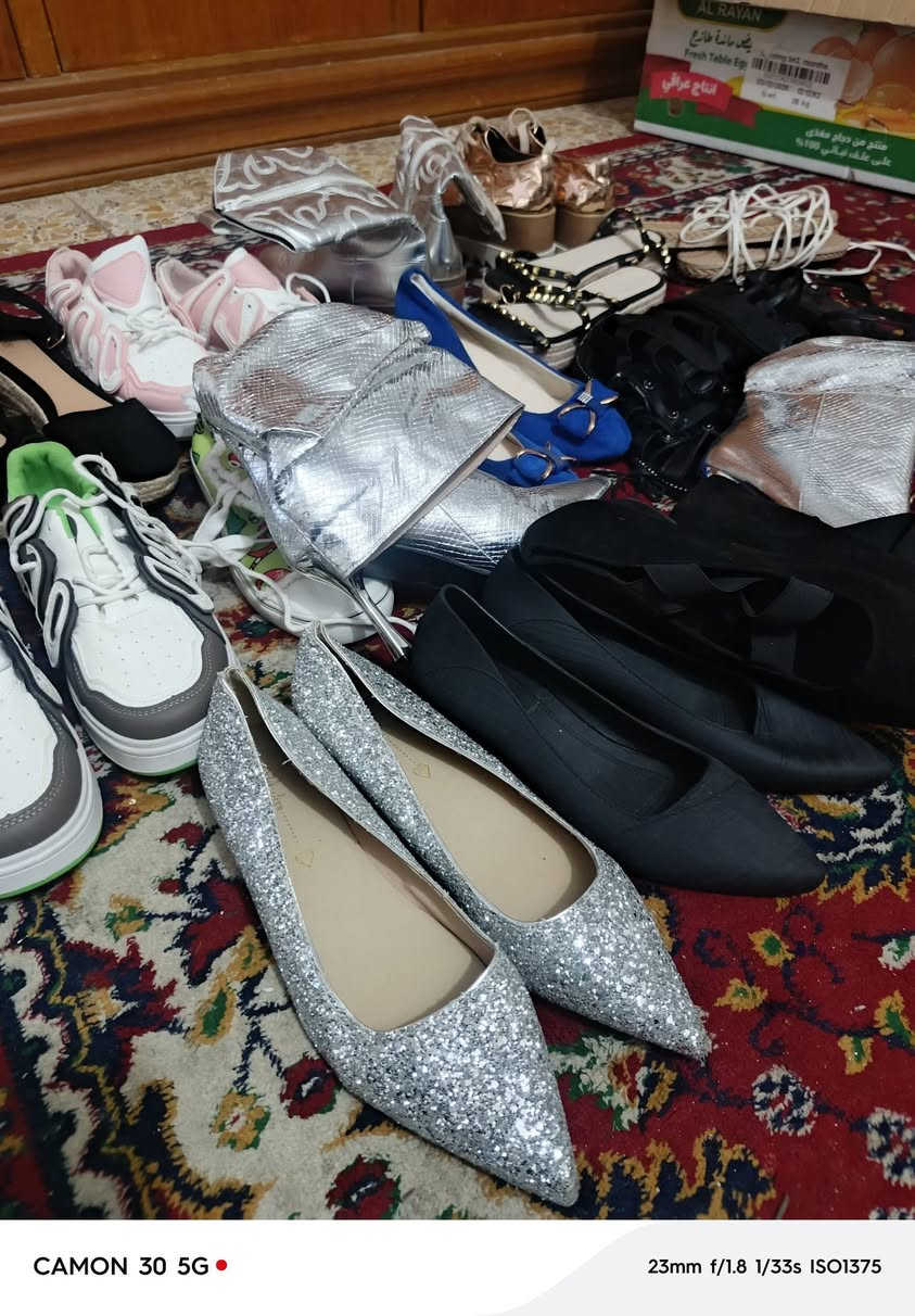 كارتون احذيه تقربٱ بيهم 20 زوج وياهم مكياج كلهم شلعه الي على باب الله سعرهم 25 الف وتوصيل 5


**إذا كنت صاحب هذا الإعلان وتريد حذفه لأي سبب، رجاءا أرسل رسالة إلى الدعم الفني**