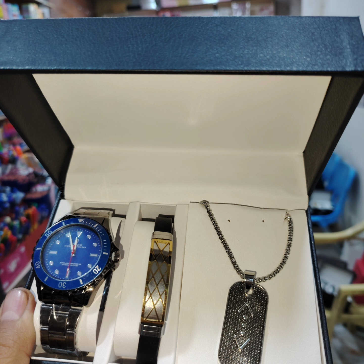 متوفر في مكتبة الاساور 
الفلوجة جبيل قرب مدرسة الزيتونة
***********
@أبرز المعجبين 
مكتب الاساور
