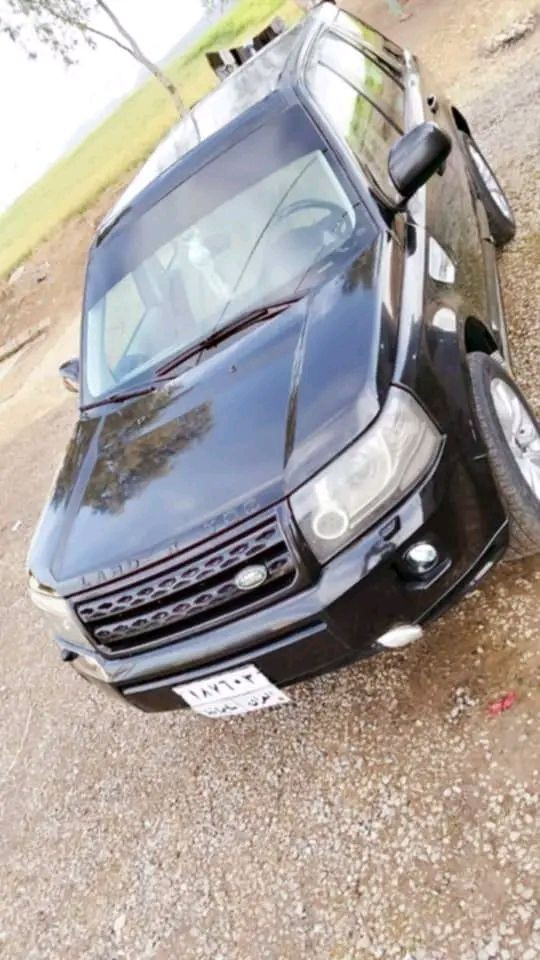 السلام عليكم
لاند روفر موديل 14 رقم سليمانى حزام صباغ بيها ضرب من خلف شرط تحويل وكالة فول مواصفات سنوية ساقط سعر 85 مال بيع سعرها مناسب موجود بكركوك 
*********** العربى
*********** كورد
