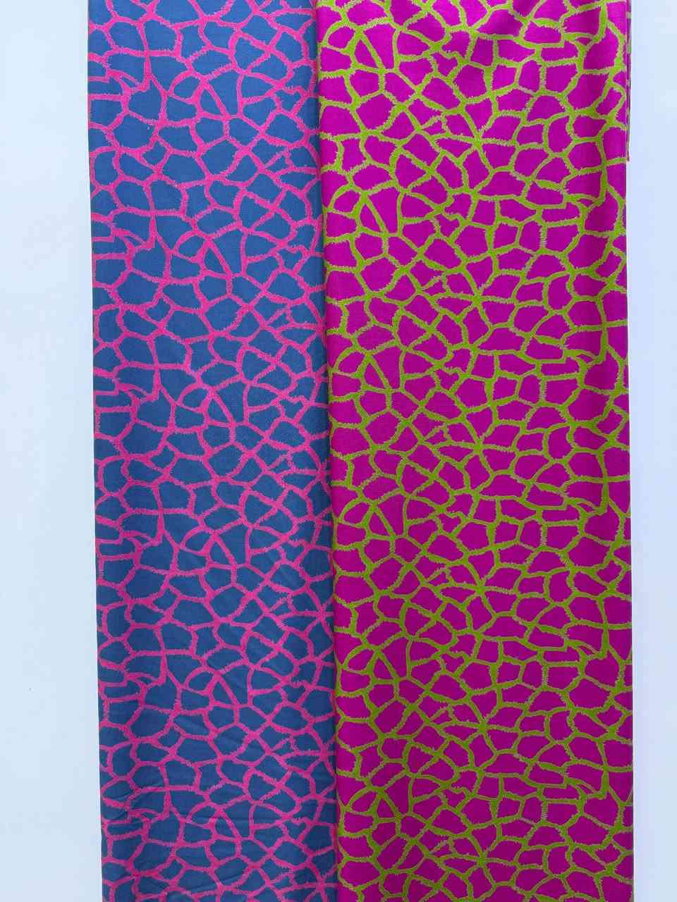 سلام عليكم ورحمة الله وبركاته 
كشمير إيطالي دي سجارج دبل صبغ خاميه. دراجه أولى 

توصيل موجود كل المحافظات 
للحجز واتساب 
***********
عنوان حله سوك مسكف من جهه الجبل اول محل اقمشه ع جهه اليمين
