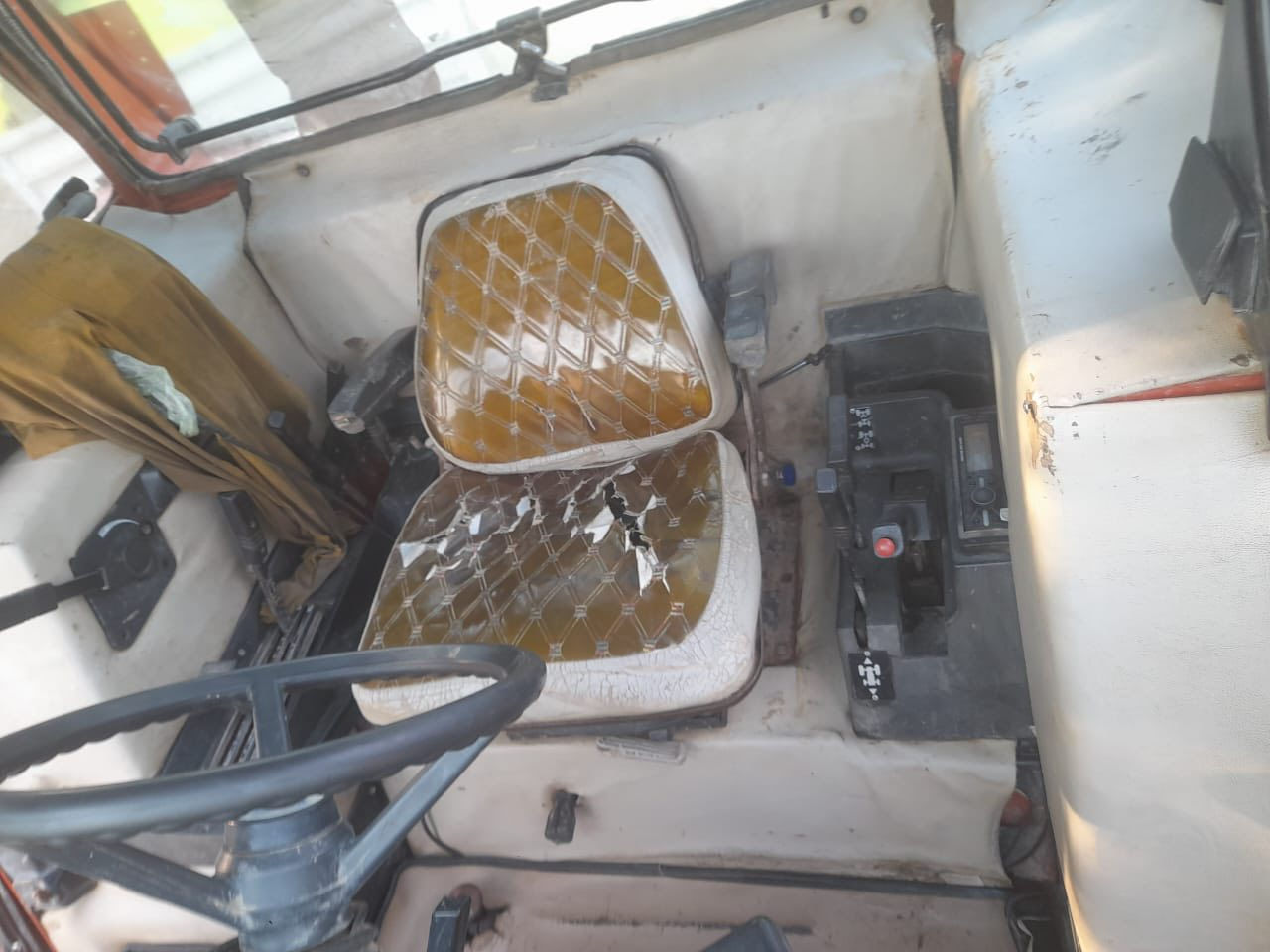 السلام عليكم مكينه فيات ١١٥للبيع رقم واسط تحويل 

كفاله عامه تخم تاير امامي وخلفي تركي باطلس 
تبريد شغال مكينه كامله من كلشي 
مكان واسط صويره وترهم مراوس  بنيوهلند حسب قناعه 
السعر٤١ وبيها مجال 

***********
