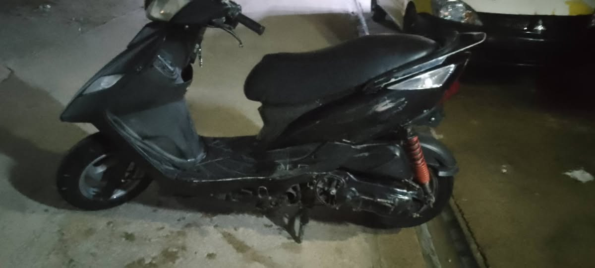 سلام عليكم دراجه ثعلب للبيع شغاله محرك نضيف لا نضوح ولا تبخير نقصهه بس باتري السعر 300وبيه مجال المكان الكريعات الاستفسار على هاذه الرقم ‏‪***********
