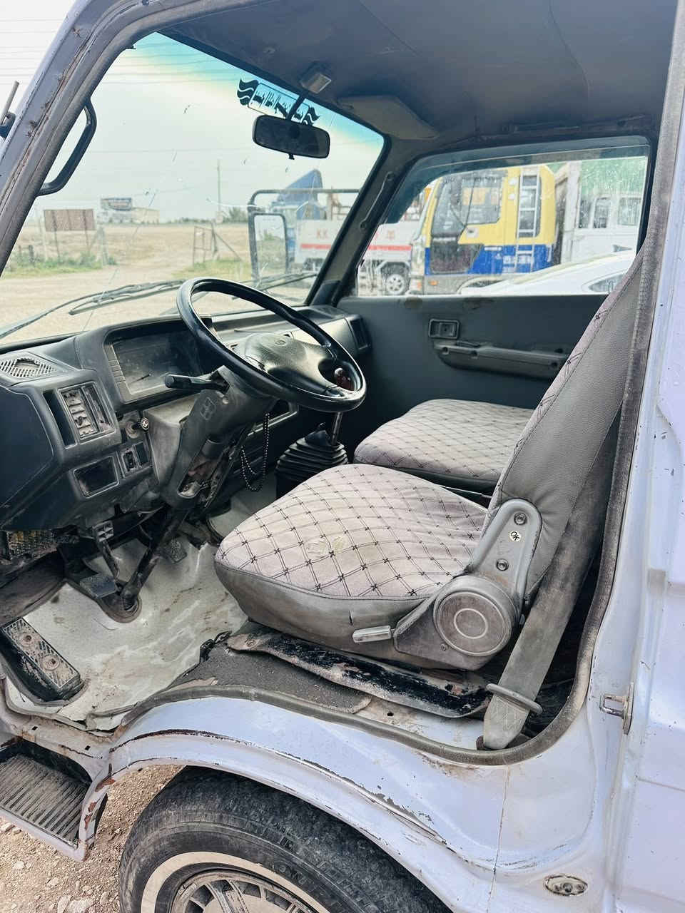 كيه بنكوً موديل 96 رقم بابل مكينه 270جديده اكسل وكير جدد سياره نضيفه السعر 55 مكان حله /***********
