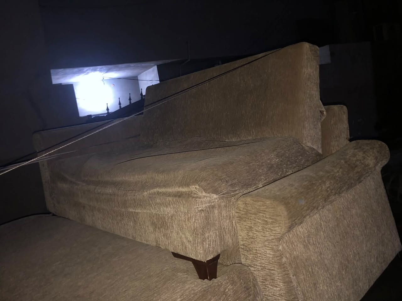 يحتاج ترتيب قنفات سرير ٧٥ مجال ***********
