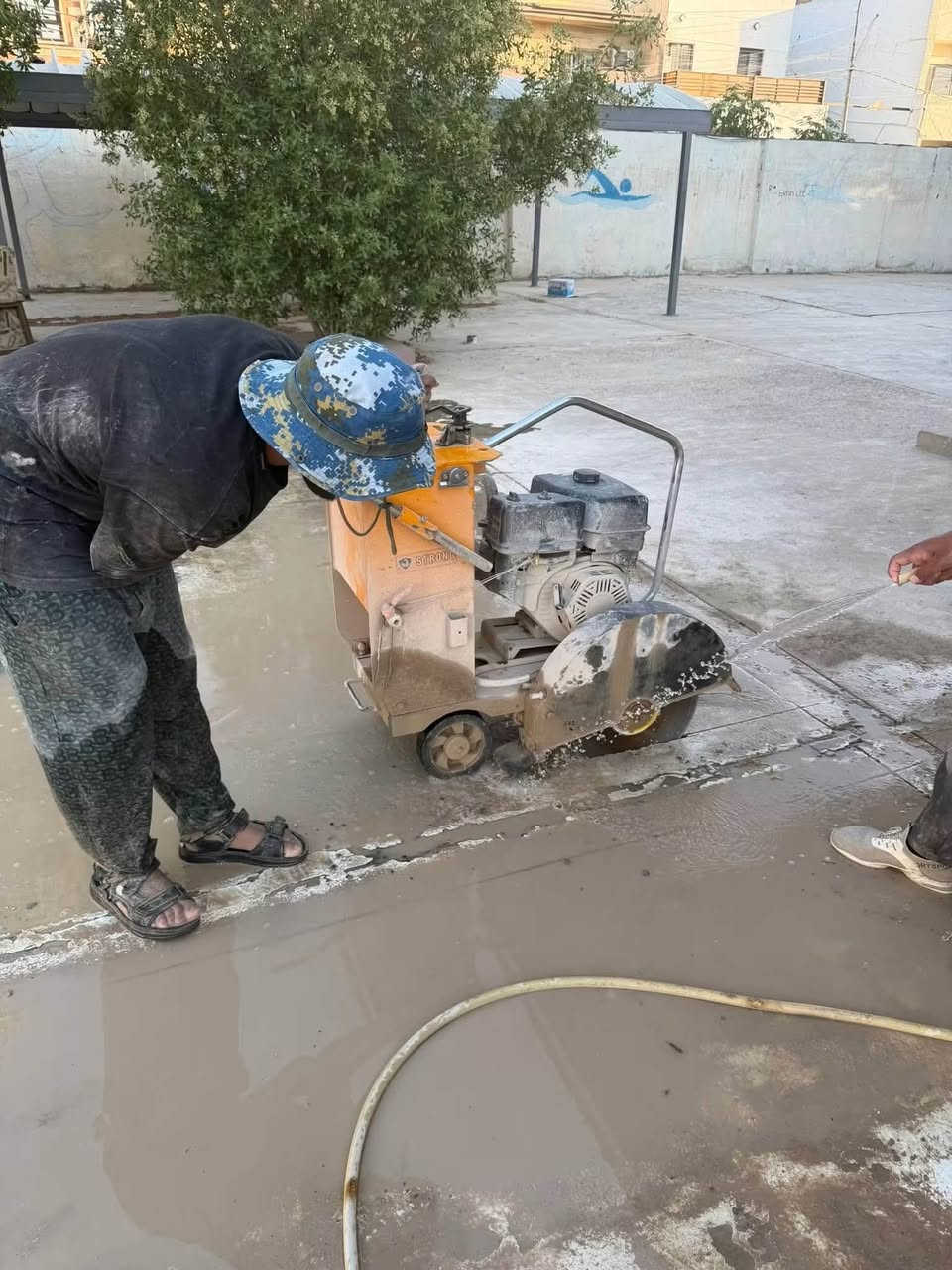 بسم الله الرحمن الرحيم
‏
‏شركة نيروز
‏للتثقيب وقص الكونكريت والصب
‏نقدّم خدماتنا بجميع القياسات والأحجام وبأعلى درجات الدقة والجودة
‏
‏🔹 خدماتنا تشمل:
‏▪️ عمل فتحات سبالت
‏▪️ عمل فتحات مرازيب
‏▪️ عمل فتحات صاروخية لساحبات المطابخ
‏▪️ فتح مناور الأدراج
‏▪️ قص جميع أنواع الصب والكونكريت المسلح
‏
‏🔹 مميزات العمل:
‏✔️ كادر فني متخصص ومحترف
‏✔️ تنفيذ دقيق بدون اهتزاز
‏✔️ بدون تصدعات أو أضرار إنشائية
‏✔️ سرعة في الإنجاز ودقة في التنفيذ
‏
‏📞 للتواصل:
‏مراسلة الصفحة أو الاتصال على الرقم
‏***********
‏***********
‏شركة نيروز… دقة، أمان، وإتقان في العمل
