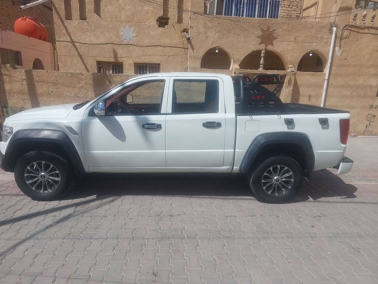 السلام عليكم بيكب كاوه للبيع او مراوس  موديل ٢١ مكينه كفاله تدفئه تبريدشغال ماشيه ٦٧ الف السياره بسمي رقم انكليزي مشروع وطني  السياره مصبوغه عام السعر ١٠٠ وبيها مجال للشراي العنوان واسط قضاء الحي للاستفسار 
*********** بيه واتساب
***********
