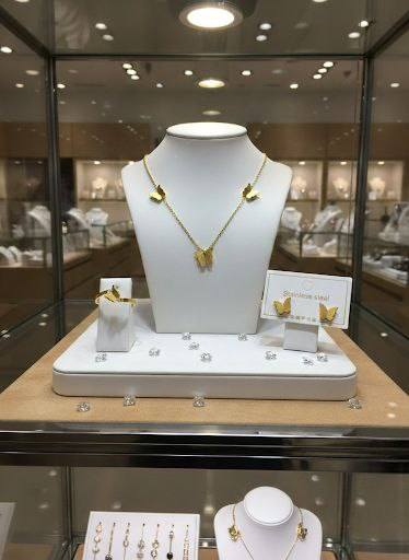 @للجميع
كشخة وأناقة (للسيدات والفتيات)
جمالج يستاهل هيج دلال! ✨
تشكيلة "ستيلا" الجديدة وصلت.. ذهب صيني (Stainless steel) درجة أولى، اللمعة والديزاين يطير العقل. 🦋🎀
سواء تحبين الفراشة النازكة أو الفيونكة الكيوت، كل قطعة تگول أنا الأحلى.
ما يزنجر ولا يتغير لونه. ✅
شغل نظيف ونازك يلوگ لإيدج ورگبتج. ✅
الحگي على القطع قبل لا تخلص! 🛍️

#اكسسوارات #مجوهرات #نزاكة #كشخة_بنات #موديل #العراق #بغداد #ستيلا_اكسسوار #هدايا #بنات_العراق #أناقة #اكسسوارات_نسائية


**إذا كنت صاحب هذا الإعلان وتريد حذفه لأي سبب، رجاءا أرسل رسالة إلى الدعم الفني**