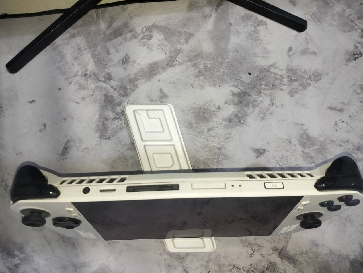 السلام عليكم
جهاز Asus rogally
للبيع 
مستعمل قليل
النظافة %93
السعر خاص


**إذا كنت صاحب هذا الإعلان وتريد حذفه لأي سبب، رجاءا أرسل رسالة إلى الدعم الفني**