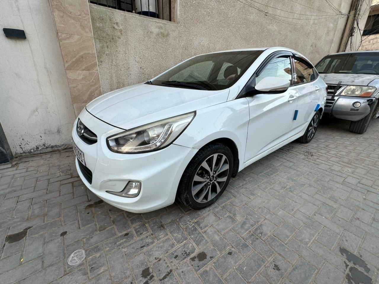 اكسنت 2016 خليجي  فول مواصفات
١.فتحه
٢.تحكمات ستيرن 
٣.اشاير بالمري
٤.شاشه
٥.دسكات ٤
٦.كاميرا خلفيه 
٧.نضام ايكو 
٨.ويل كب عدد٥
٩.سويج عدد ٢  
١٠.تحكم مري جانبية
محرك 1600 دوش 
كير ومحرك بعدهن بلادي وتبريد ثلج ❄️ 
 رفم بغداد انكليزي جديد 
سياره ماشيه 154000 
السياره بأسمي 
ضرر جاملخ خلفي ورة السايق 
السعر 115 وبيهة مجال 
العنوان بغداد / سيدية
للاستفسار ***********

