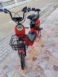 كركوك حي الواسطي • دراجة كهربائية • ٤ بطاريات جديدة