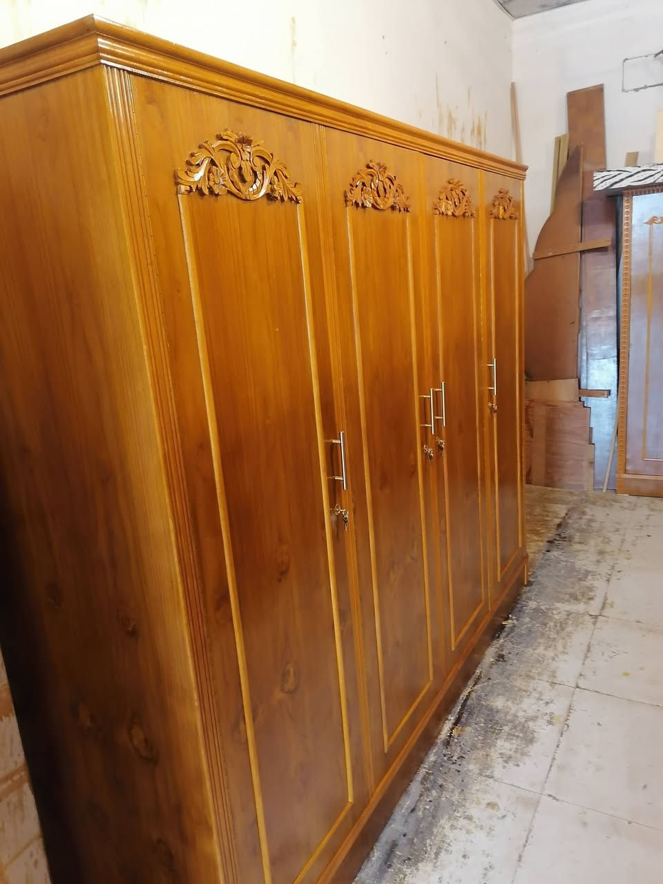 كنتور ٤ باب نقش زان جديد شغل توصيه صاج 5ملم كل باب معزول عن الثاني شغل توكمه درجة أولى معرض ابو حسن حي السكر مقابل ساحه غاز السكر ت *********** مستعدون لشراء غرف النوم والكناتير المستخدم
