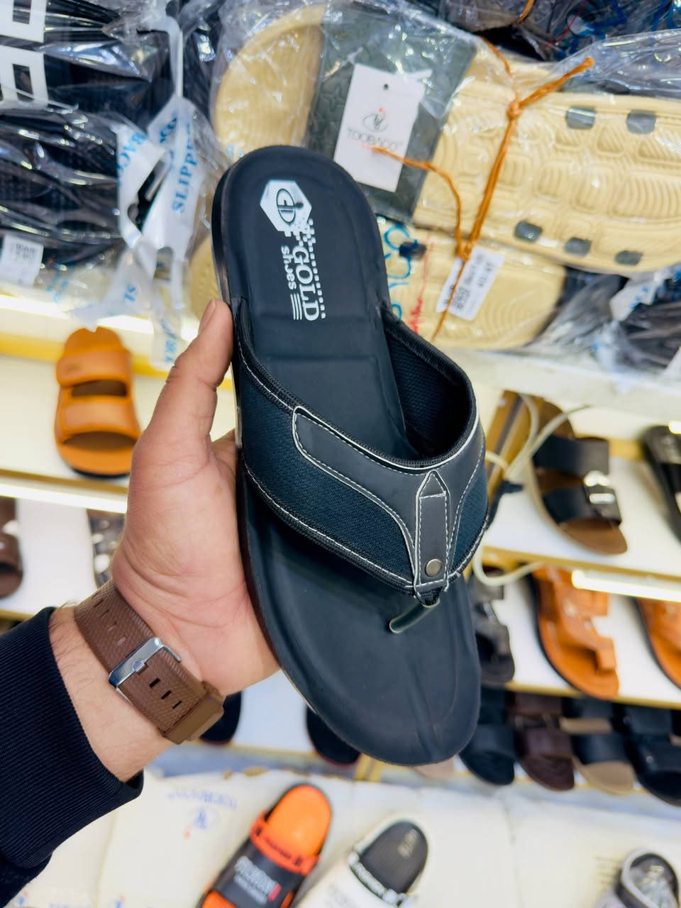 كولف رجالي درجة اولى تركي.. 
سعر الدرزن 28 الف. اصبع فقط 
🚚 يوجد توصيل لجميع المحافظات.


**إذا كنت صاحب هذا الإعلان وتريد حذفه لأي سبب، رجاءا أرسل رسالة إلى الدعم الفني**