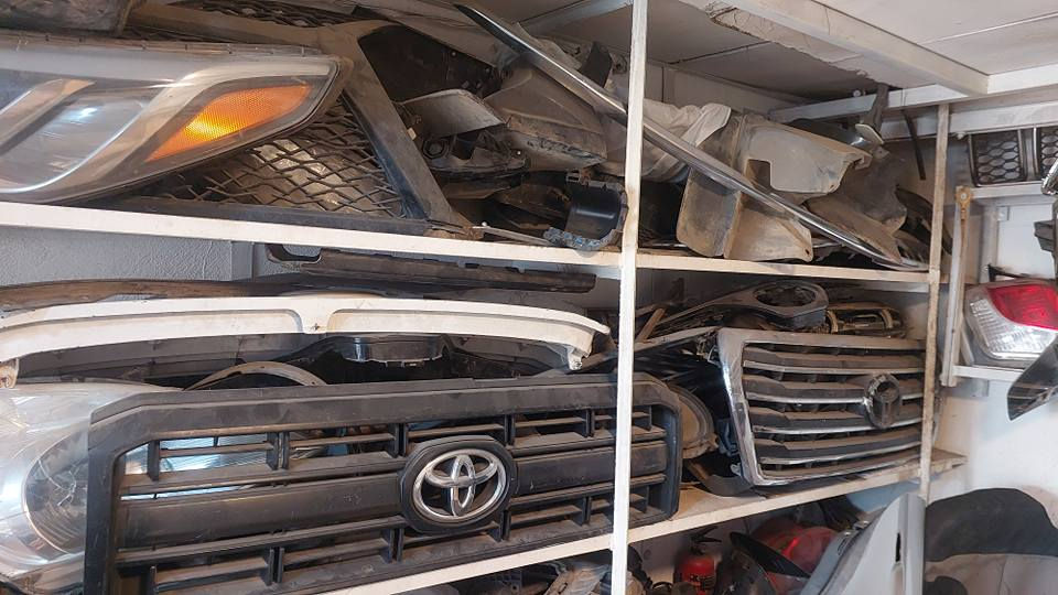 ئەو شیایە کامل  لایت هەمووی بلادییە هەمویان خاوێنن لەگەل ئەشیای سیارەیتر تێکەلە زۆرە ئەنواع سەیارەی تێدایە  هەمووی کامل بۆفرۆشتن هەمووی بەجملە    ***********
 
كل هاي الأشياء كاملة، كلها بلدي ونظيفة، ومخلوطة ويا أشياء ثانية. بيها أنواع هواية من السيارات. كلها كاملة للبيع بالجملة.  *********** أربيل, العراق
