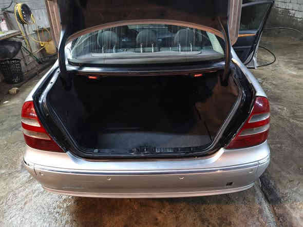 مارسدس w211 فنكارد  2002 320  
محرك 6v 3200  
السيارة كفالة عامة بدون صبغ وبدون  تبديل شرط السونار تحويل ثاني يوم 
السياره كلشي بيه شغال  تعرفون مواصفات الافنكارد ما يحتاج اذكره 
السعر 125  وبيه مجال قليل 

للتواصل  ***********
