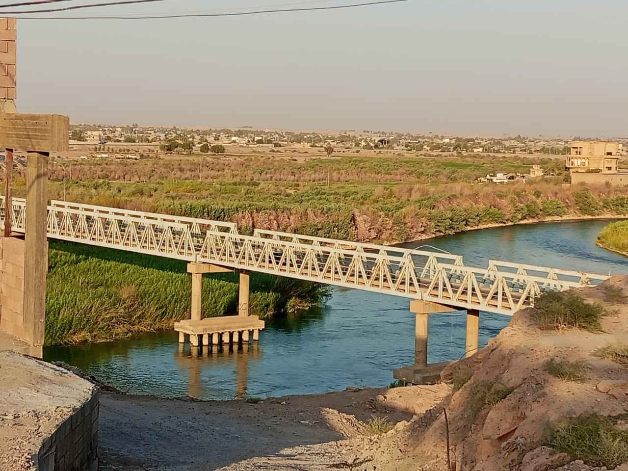 دار 180 متر للبيع 
في حي سلمئ التغلبية على نهر دجلة 🏞️
موقع مميز جدا 🛣️
واجهة الدار 6 متر والنزال 30 متر
يتكون من طابقين 3 غرف نوم واستقبال وصاله ومطبخ ومخزن 
الواجهة حجر والارضية سيراميك
بناء جناي درجة اولى
بالواقع احلى من الصور 

لمزيد من المعلومات يرجى مراجعة المكتب او الاتصال على الارقام الاتية
 ***********
***********
