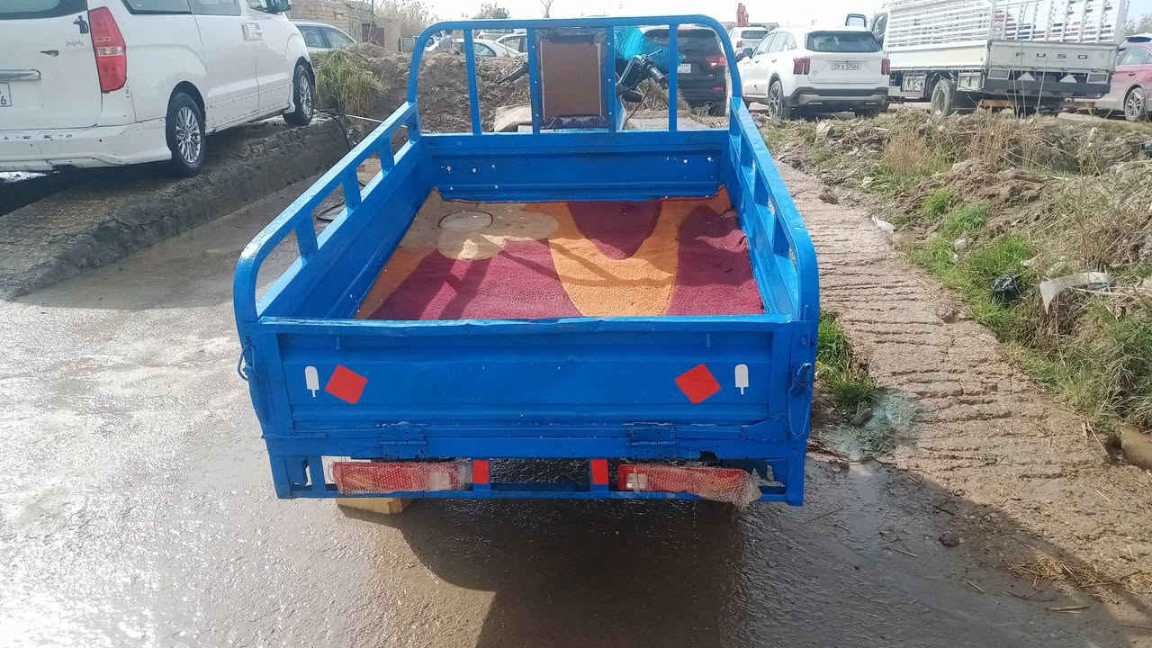 السلام عليكم للبيع دايوان15 اوراق مكفوله واسط بدي نضيف لايت اشاير هورن صفاحيات عقل جوزه كله جديد وشغال تواير نضيفات مكينه مجفته مره وحده تشتغل سلف هندر وجاهزه السعر والتفاصيل اتصل ***********واتساب موجود خاص موجود
