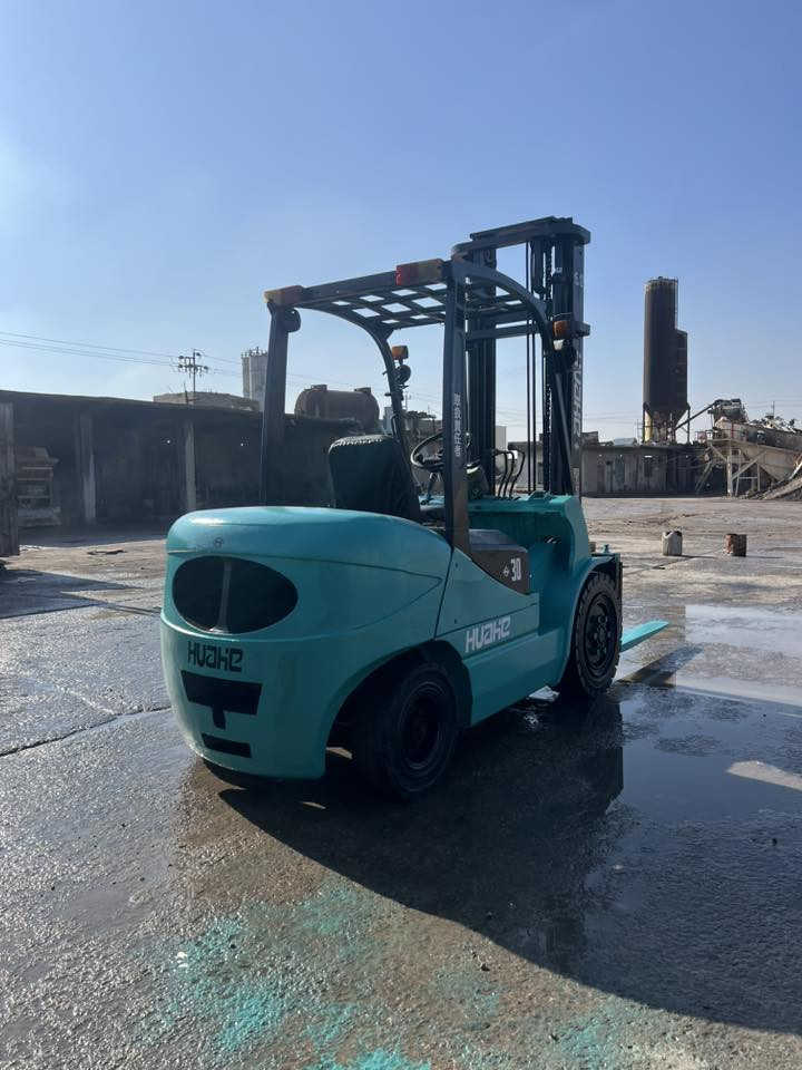 للبيع رافعة شوكية صيني موديل 2013 
3 طن جوب عالي 3 حركات يمين + يسار 
كير محرك بشرط رافعة جاهزة 
سعر 65 ورقة 
للاستفسار اتصال *********** 📞
