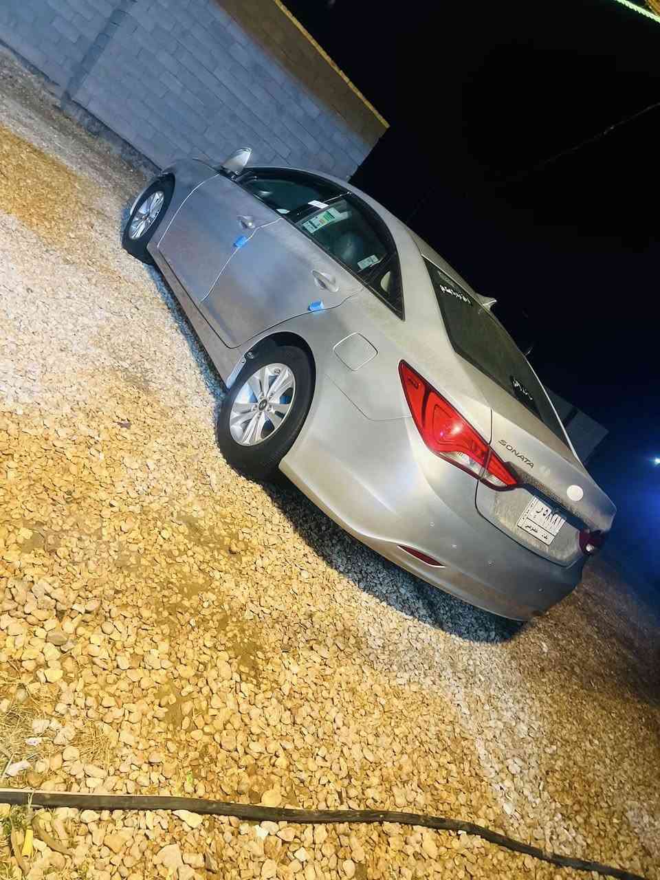 سلام عليكم 
سوناته مضلع 2011
محدثه 14
سياره جاهزه اخر حبايه 1ع1تخم تاير حداديه امامي خلفي
تبريد ثلج شاشه جبيره. كامره دواره   مكينه 2400 GDl
مري شفط +لد بمري +هيتر
حادثها من امريكه جوملق وبنيد
وبعراق صار بيها رشات صبغ 
سياره مال جناي جديده معنه كلمه
تاخذها ربع متذب عليها 
////سياره بسمي تحويل ثاني يوم 
السعر115 مجال للطيبين الرقم ***********
عنوان بابل
