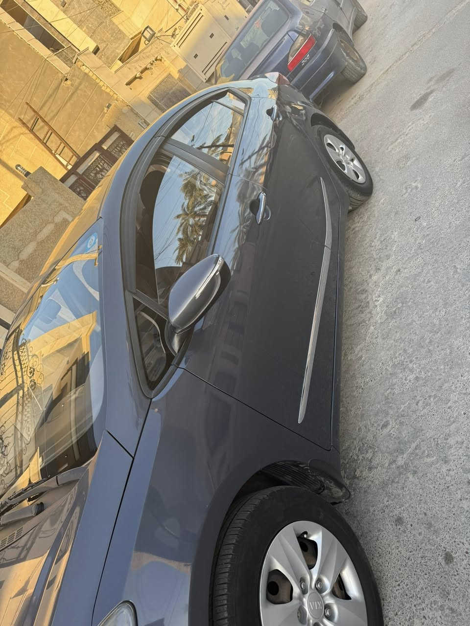 سلام عليكم للبيع كيا سيراتو موديل ٢٠١٨ وارد خليجي ماشية ٩٧  بية رش جاملغ خلفي فقط بدون حادث  لسعر ١٢٦ مكان سيارة بغداد حي جامعة رقم هاتف ☎️ ***********
