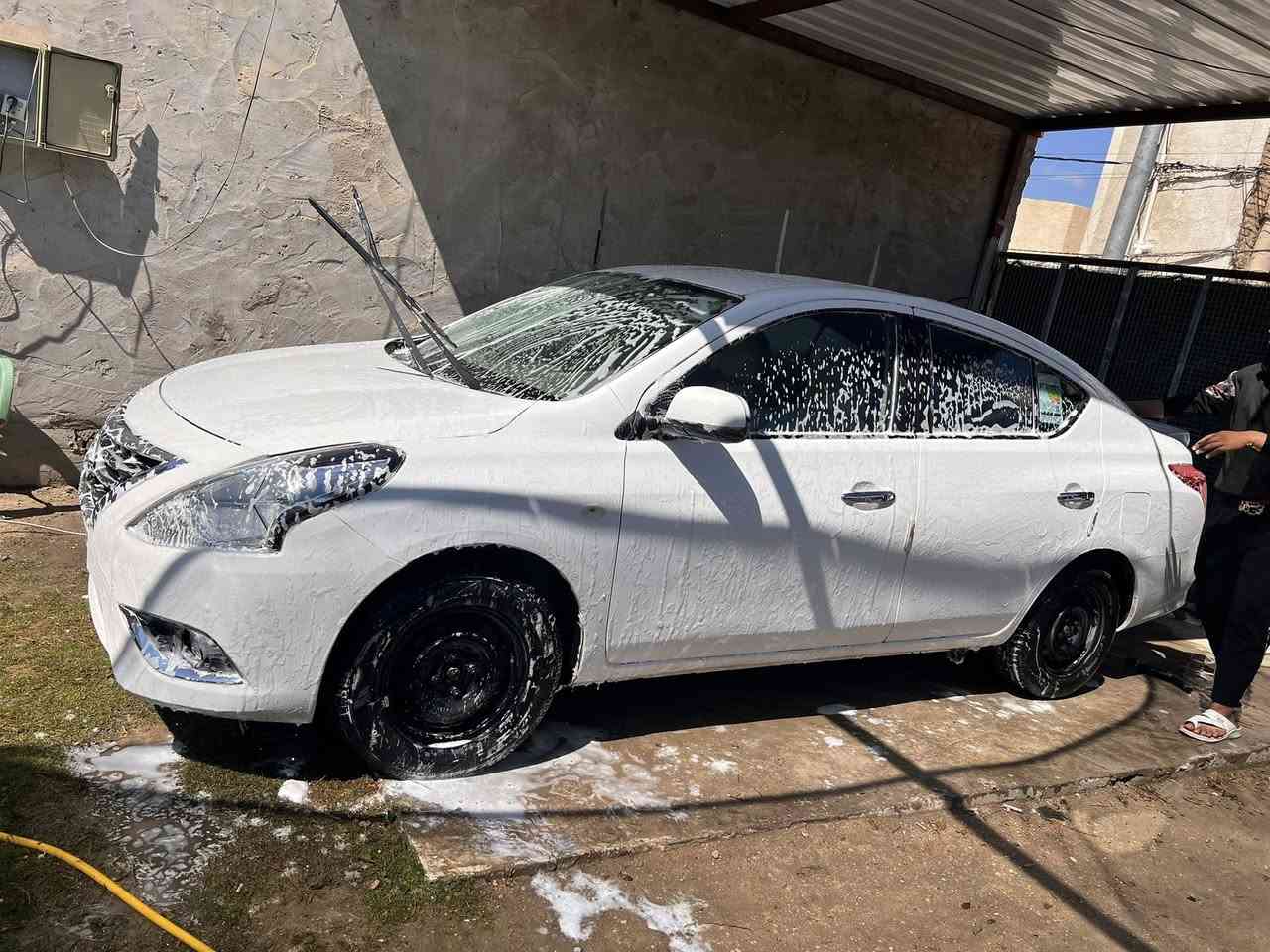 نيسان صني هندي 2020  ما بس قطر صبغ سنويه جديده كله جديد شركه ماشيه 94 كله كفاله كير محرك رقم أربيل 107 مكاني نجف ابو طالب *********** بس باردين موضح بصوره
