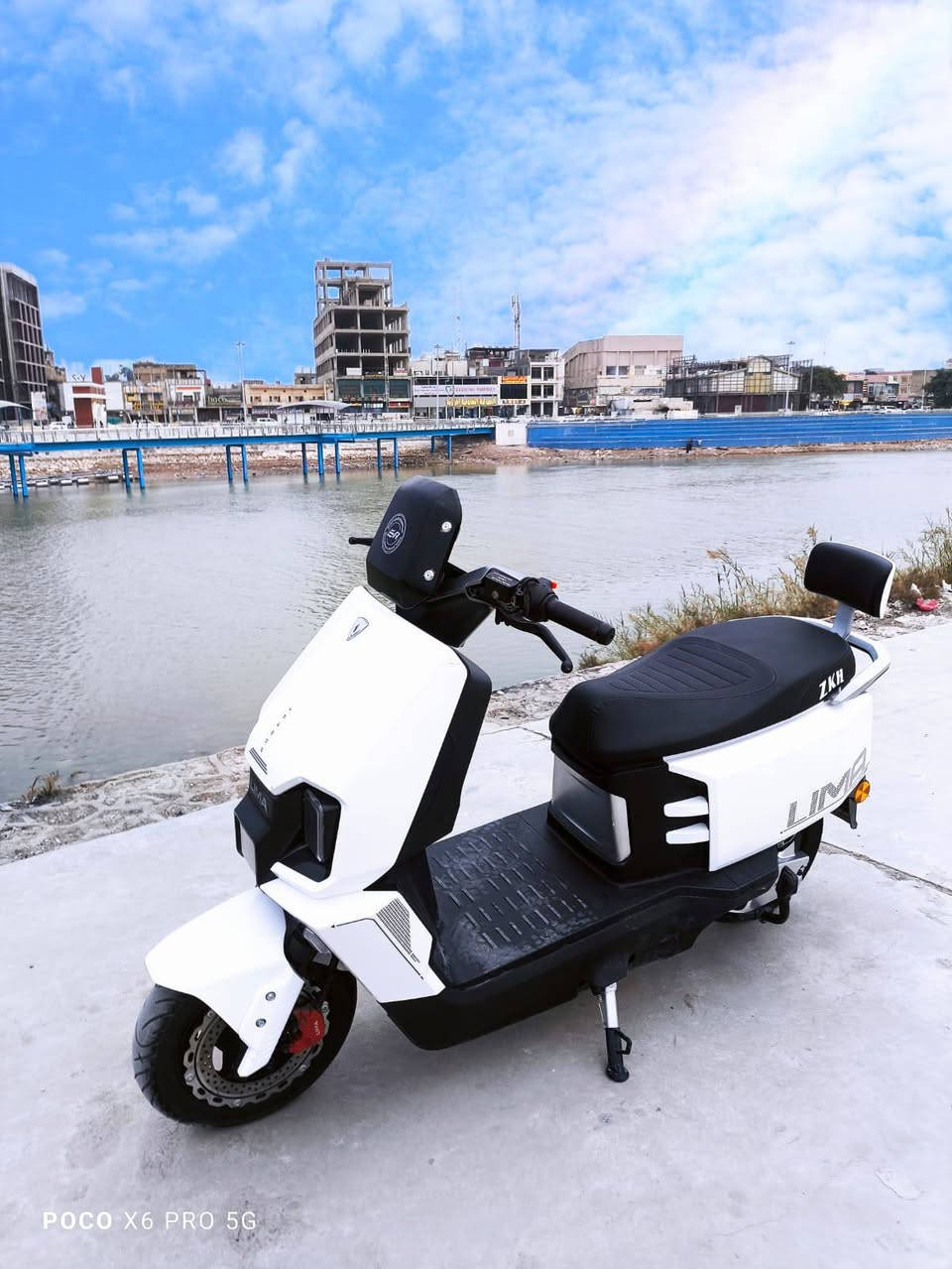 السلام عليكم دراجه شحن للبيع دراجه ملف الفين ست بطاريات مصطره مو لعاديه صار شهرين من طالعه من الوكيل دراجه بحاله الوكاله الشحنه الوحده تمشي ستين كيلو الى تسعين كيلو سعره ٨٠٠ اني مشتريه بمليون وميه للستفسار ***********
