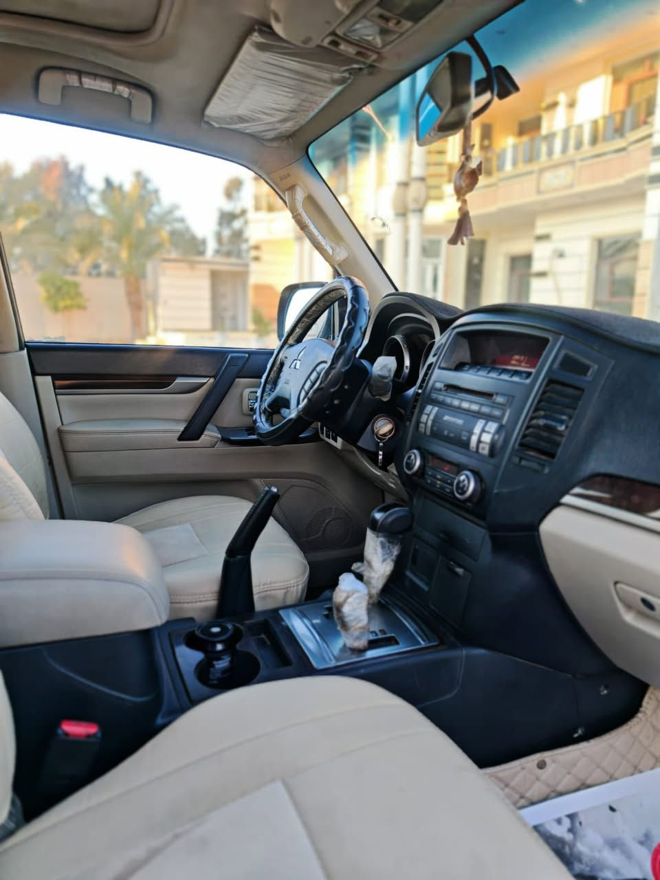 للبيع :-
🈵باجيرو حبتور موديل 2014
🈵مكفولة كفالة عامة 
🈵ماشية حقيقي 170 الف 
🈵فول مواصفات 
🈵العنوان :- بغداد / التاجي
🈵رقم بغداد باسمي 
🈵السعر :- 185 $ وبيها مجال 🆘
🈵اتصال + واتس اب
***********
