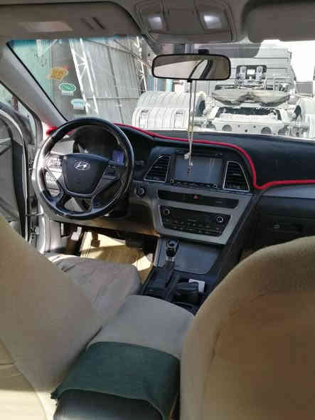 من رخصه الادمن
سوناتا كوري موديل ٢٠١٧ بيه جاملغ وبنيد مبدلات وبيه رشات صبغ مالت كوريا السياره بسمي موصفات السياره فول معدا الفتحه كير ومحرك بحاله جيده محرك ٢٠٠٠ دوش ***********
***********
